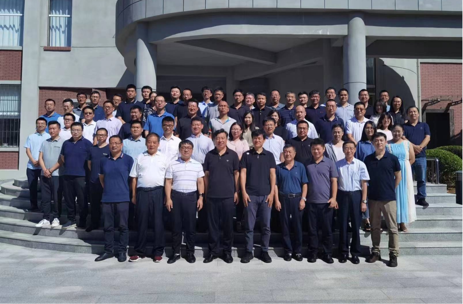 企業(yè)資訊  中鈉儲能應邀參加《箱式液流電池儲能系統(tǒng)技術條件》等3項能源行業(yè)標準工作組會1.jpg