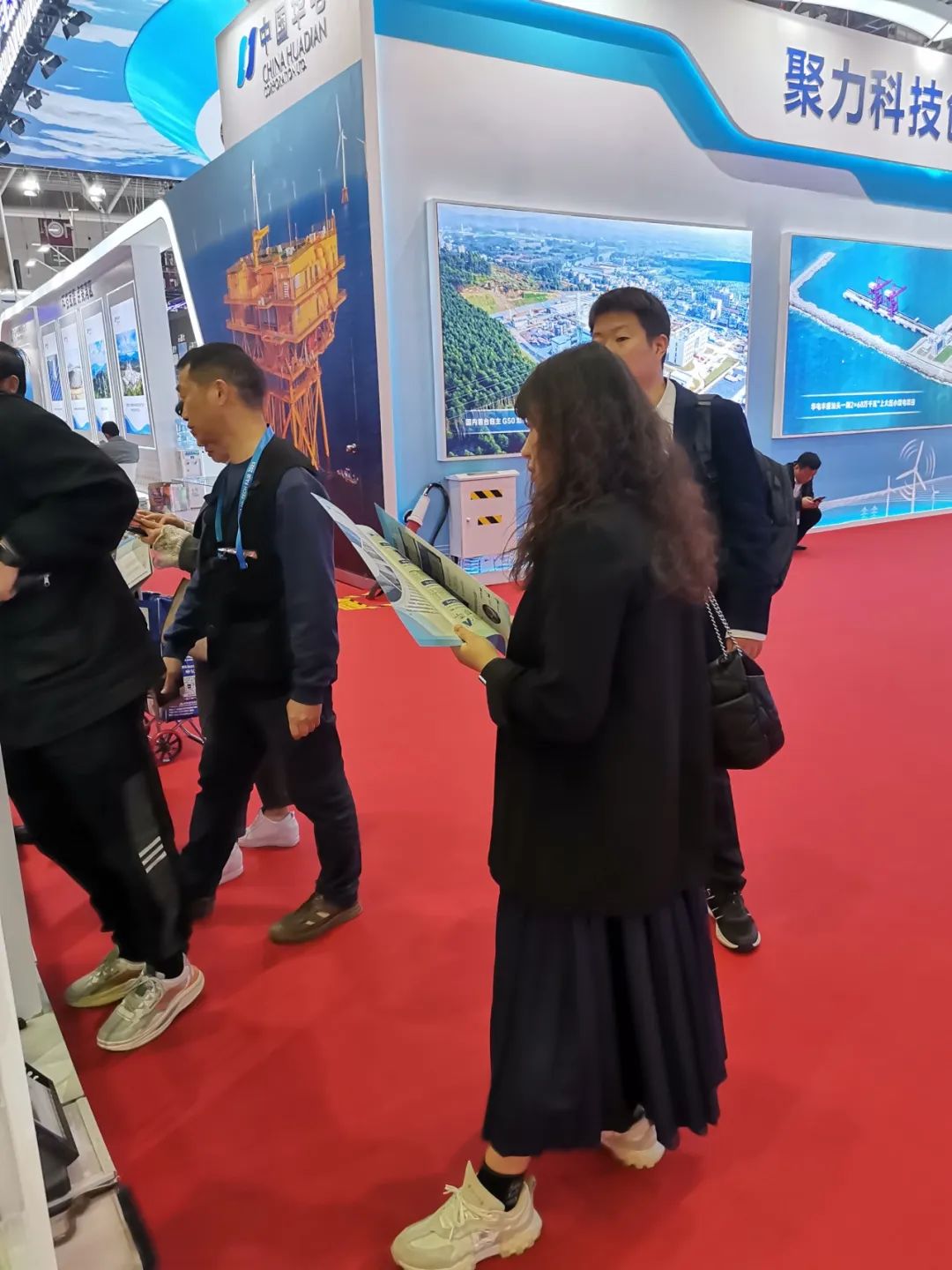 1700365442622670.jpg 8900978.jpg